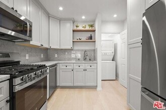 Building Photo - 619 Westmount Dr