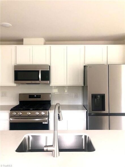 Building Photo - 1747 Mallard Dr