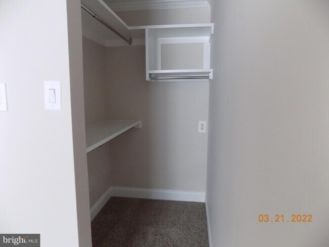 Building Photo - 730 Heather Ridge Dr
