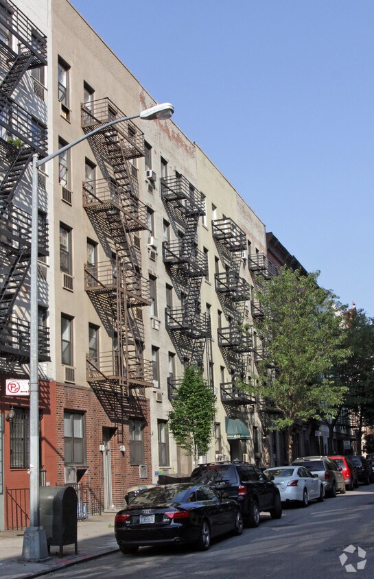 430 E 83rd ¡St - 430 E 83rd St