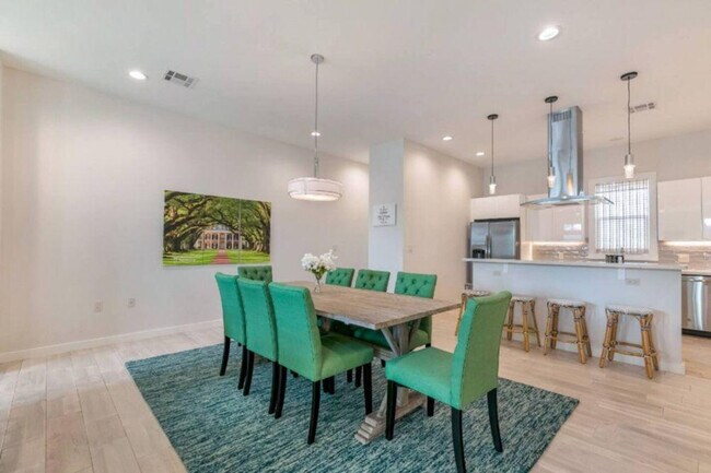 Foto del edificio - 3713 Bienville St