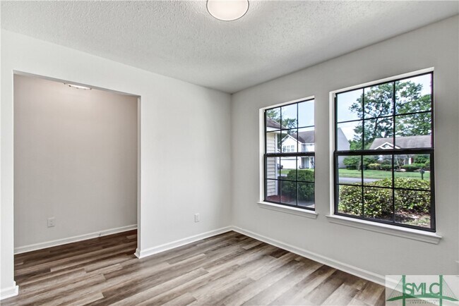 Foto del edificio - 15 Willow Lakes Dr