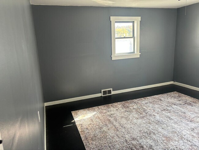 Building Photo - 208-210 McClure