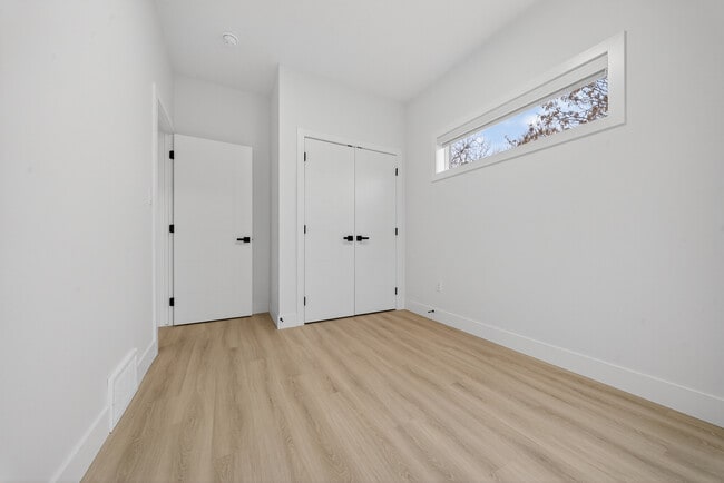 Building Photo - 8829-8122 122 Ave NW