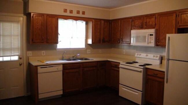 Building Photo - 2 bedroom in Antioch TN 37013