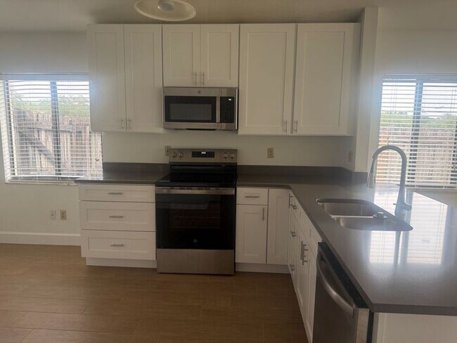 Building Photo - Charming Single-Family Home in Oviedo, FL