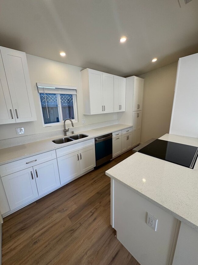 Photo - 263 E 21st St Apartment