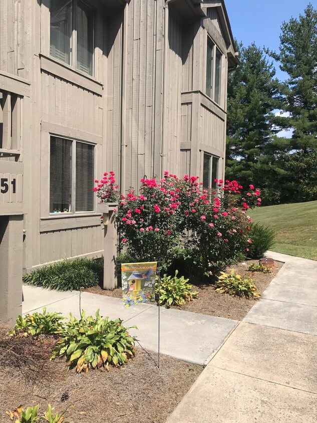 35 Windmere Hts Unit 35 Quail Run, Bristol, VA 24201 Condo for Rent