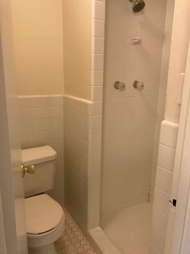 Interior Photo - Merioneth Apartments