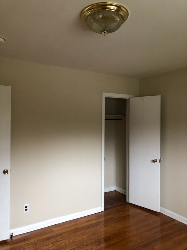 Building Photo - 4522 Tomben Ln