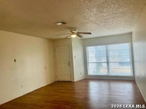 Foto del edificio - 4942 Grey Hawk St