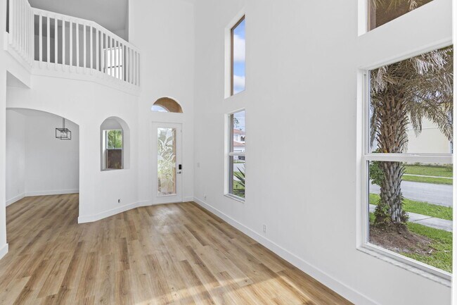 Foto del edificio - 5556 Spanish River Rd