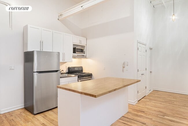 Building Photo - 241 Bedford Ave