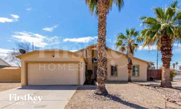 Primary Photo - 515 E Renee Dr