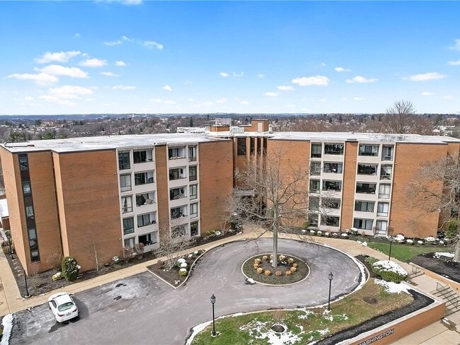 Photo - 900 Washington Rd Apartment