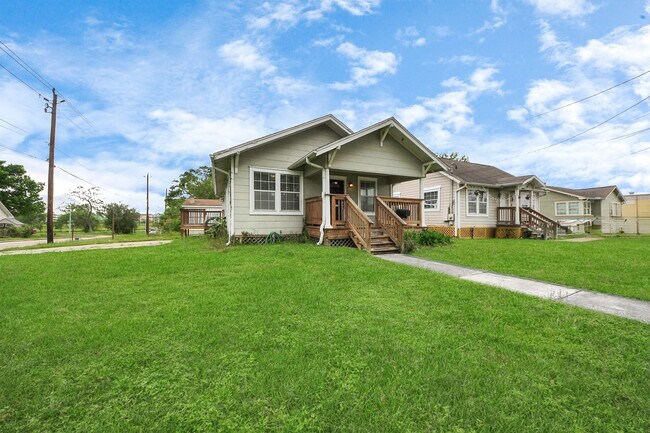 Foto del edificio - 201 W Pitts Ave