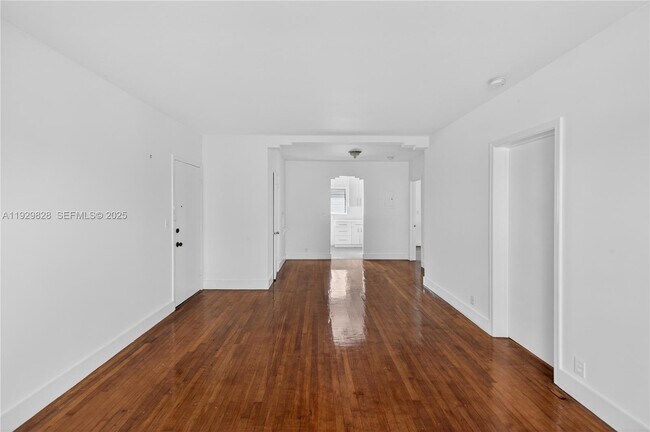 Foto del edificio - 993 Bay Dr