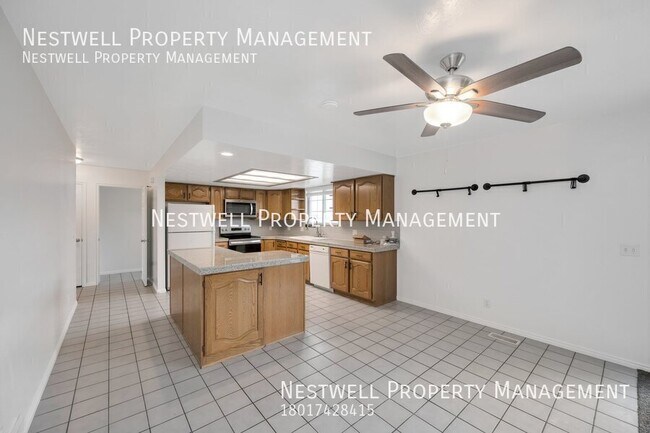 Foto del edificio - One Month's Rent Free - Charming Bluffdale...