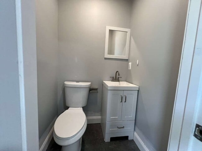 Foto del edificio - 30 E Henry St