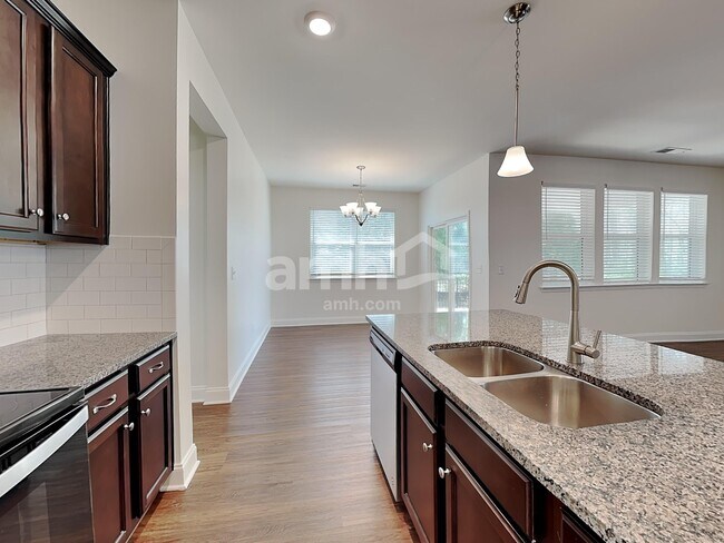 Foto del edificio - 4905 Canyon Creek Way