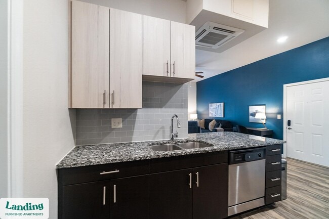 Foto del edificio - 655 W Mallard Creek Church Rd