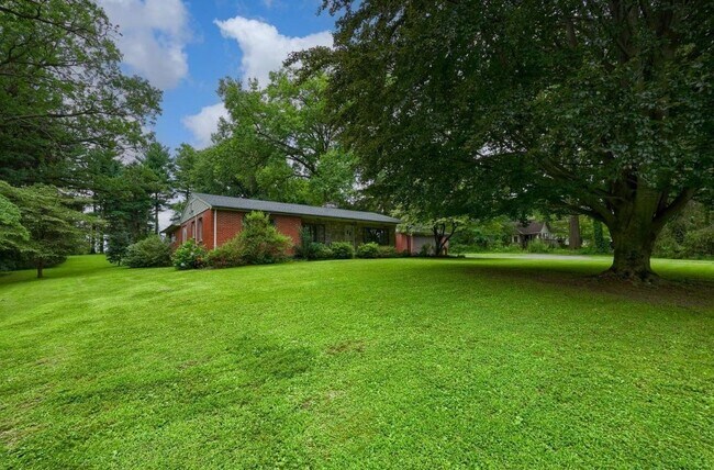 Foto del edificio - 376 Arbor Rd