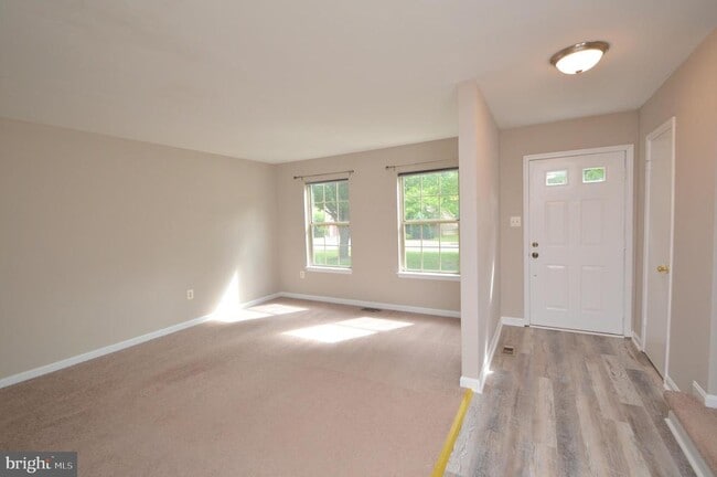 Building Photo - 3924 Collis Oak Ct