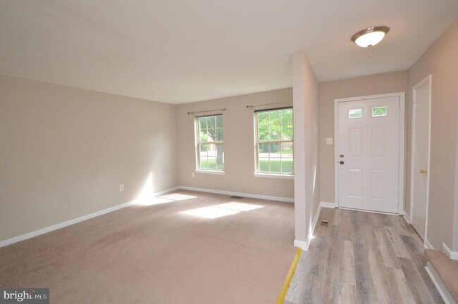 Foto del edificio - 3924 Collis Oak Ct