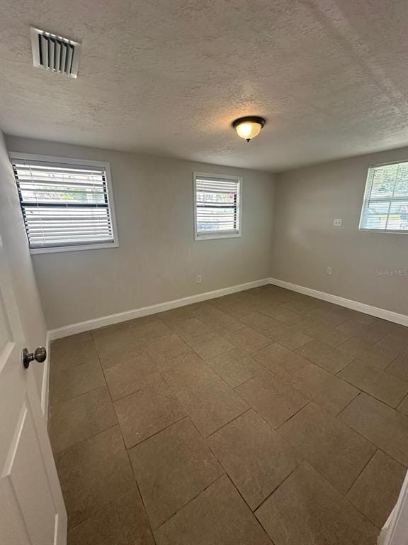 Foto del edificio - 7207 Harwick Dr
