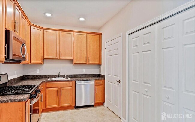 Foto del edificio - 944 Halifax Pl