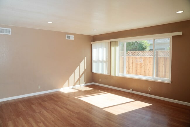 Foto del edificio - 4160 Arpeggio Ave