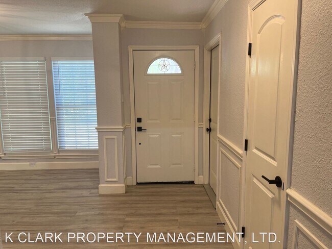 Building Photo - 4 br, 2.5 bath House - 3517 FOXBRIAR LANE
