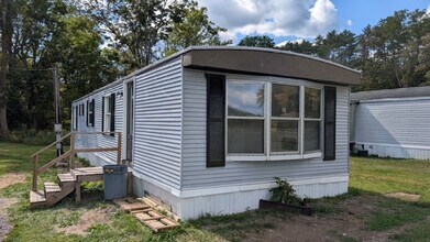 Building Photo - 73 Snyder St