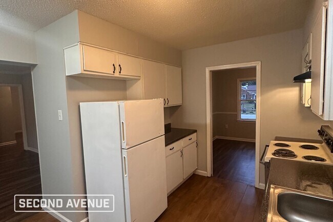 Foto del edificio - 1423 Whitney Ave