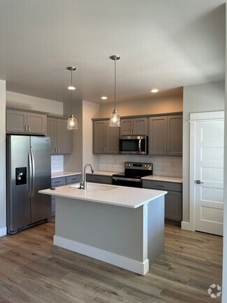 Building Photo - 303 Meriwether Ave