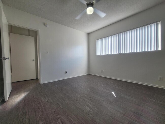 Foto del edificio - 3731 Canfield Ave