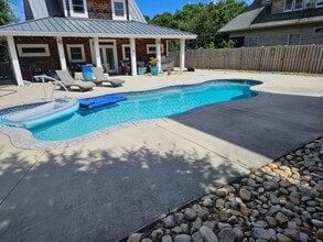 Building Photo - 109 Mariners View