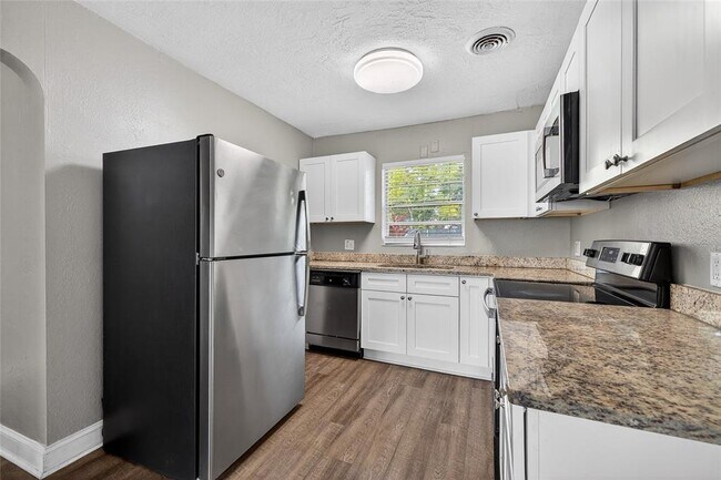 Foto del edificio - 4621 25th Ave S