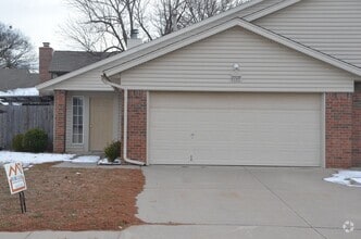Building Photo - 2709 Belknap Ave