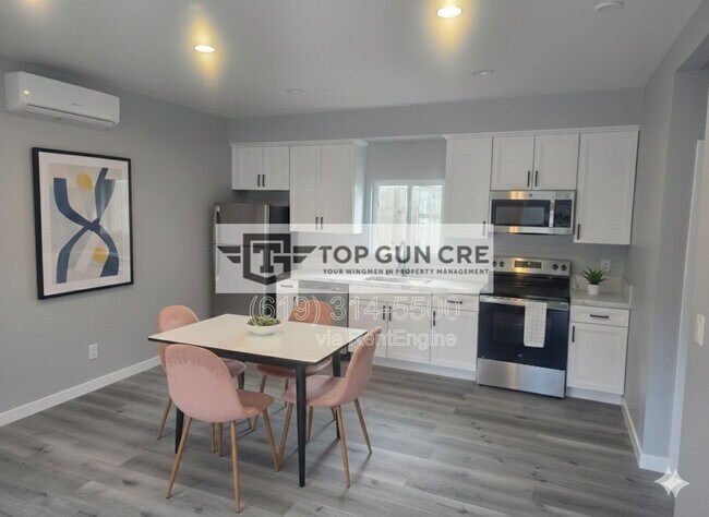 Foto del edificio - 4864 Fond Du Lac Ct