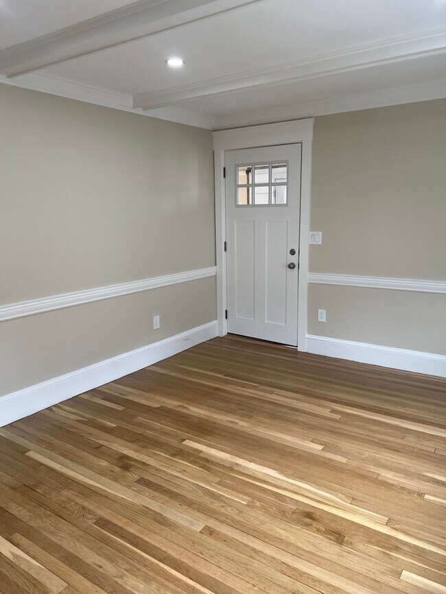 Entrada principal - 412 Belgrade Ave