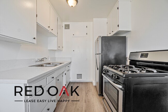 Foto del edificio - Beautiful One Bedroom with Spacious Rooms,...
