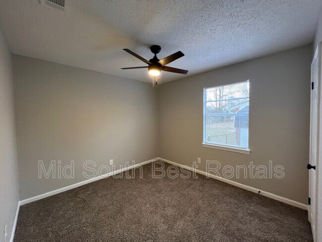 Foto del edificio - 4276 Westmont Rd