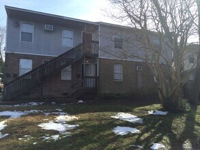 Building Photo - 7996 Diggs Rd