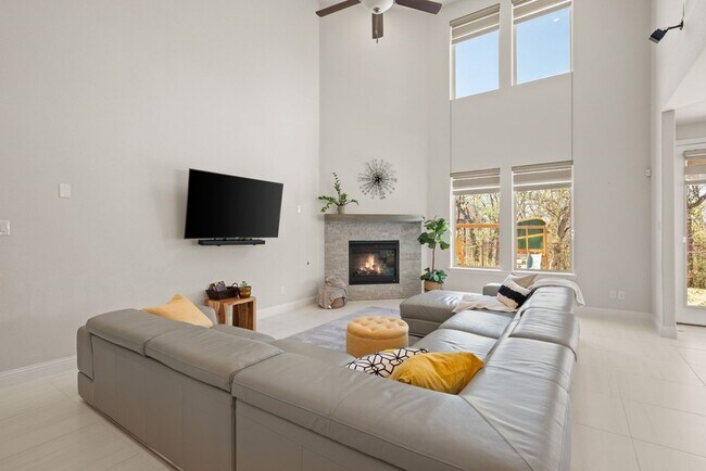 Foto del edificio - 7013 Lost Falls Dr