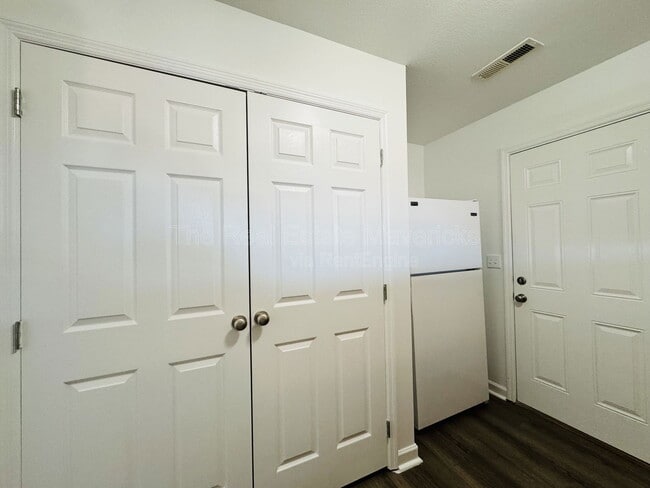 Foto del edificio - 4607 Kirkland Ave