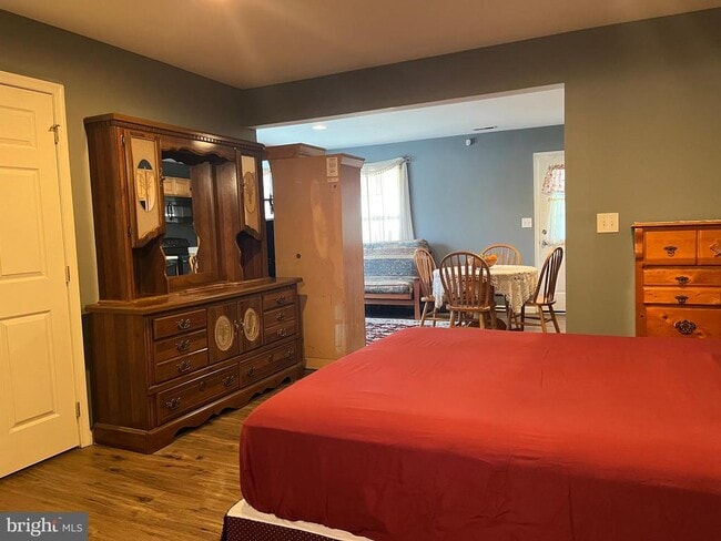 Building Photo - 199 Rumbling Rock Rd