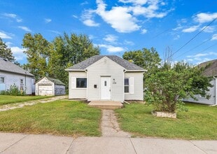 Building Photo - 109 S Attica Rd