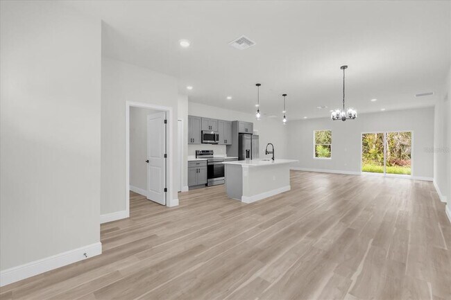 Foto del edificio - 452 Marion Oaks Dr