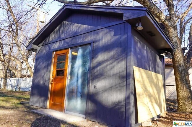 Foto del edificio - 617 S 1st St